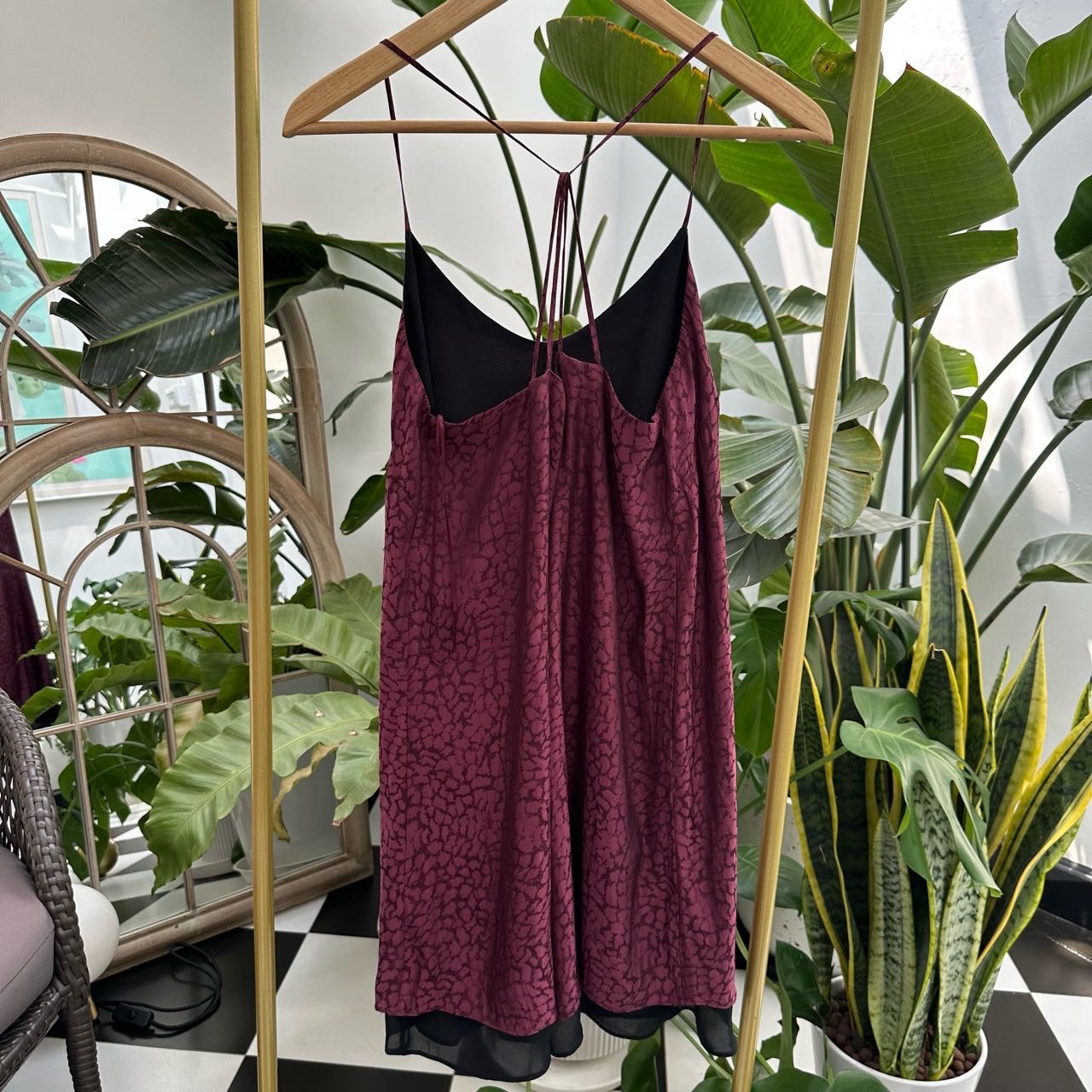 S级 Topshop  印花丝绸吊带 40码
衣长55cm 8号箱
