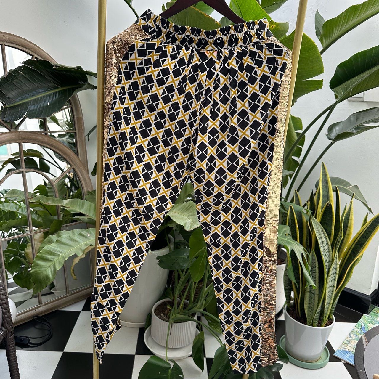 A级 sass bide  印花裤子 
长97 ✖️腰围36*2 8号