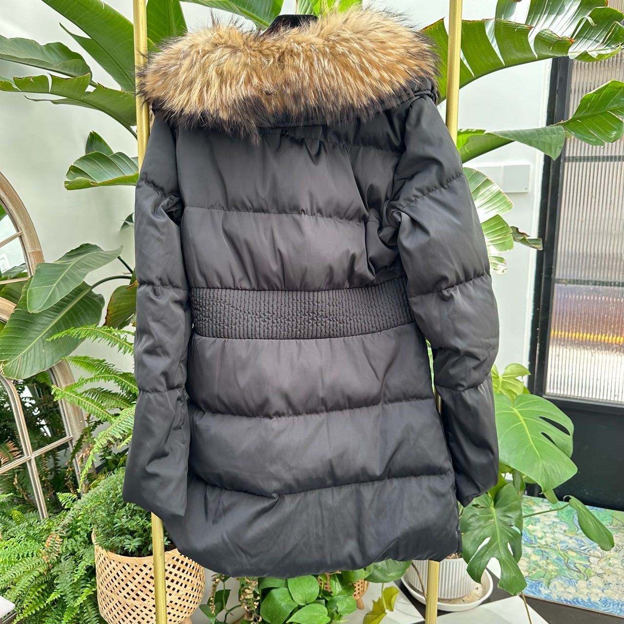 A级 Max&Co  黑色连帽羽绒服 肩宽40cm 胸围50*2cm 衣长77cm 4号箱 缩略图