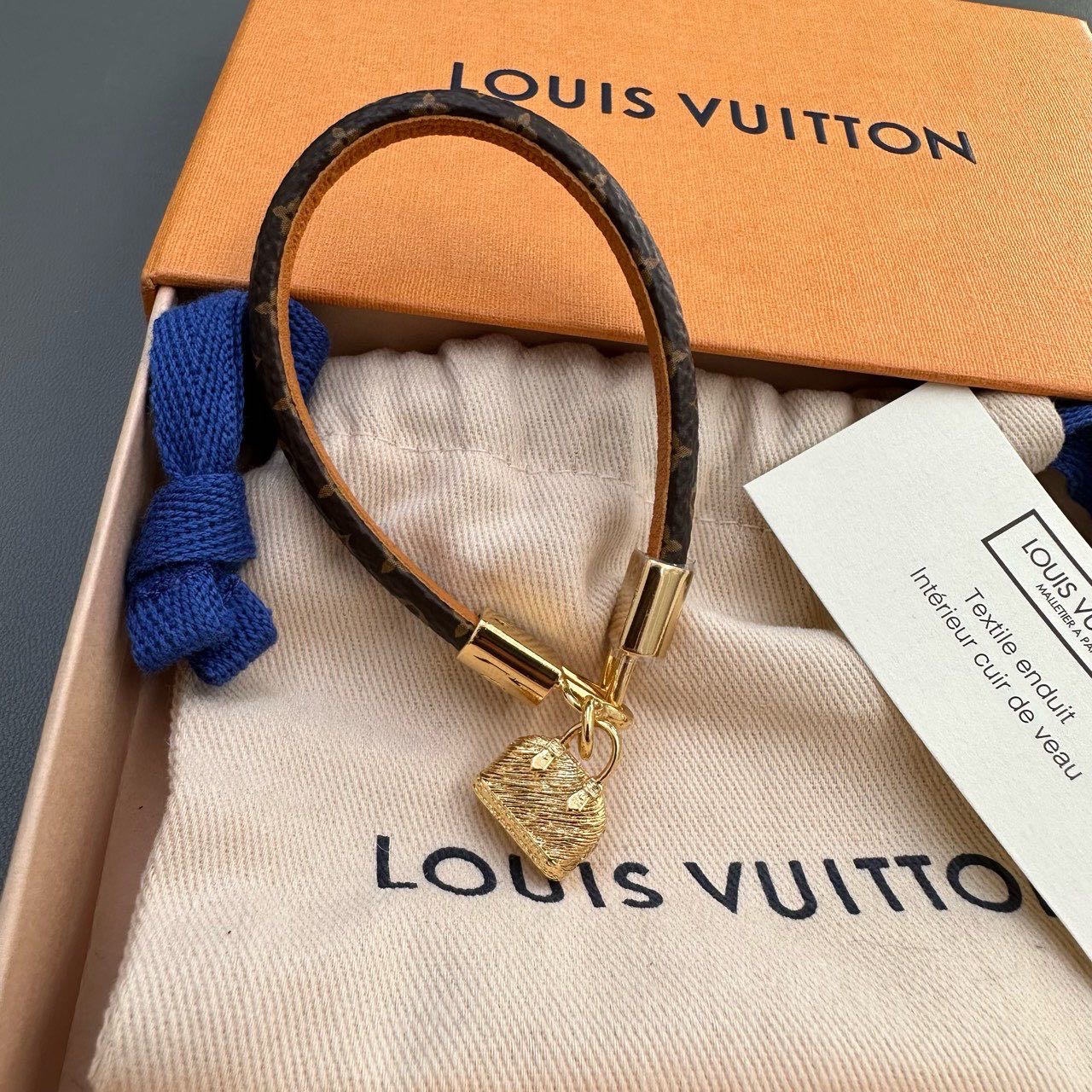 N级 LV  贝壳包老花皮手环 带盒子尘袋 缩略图