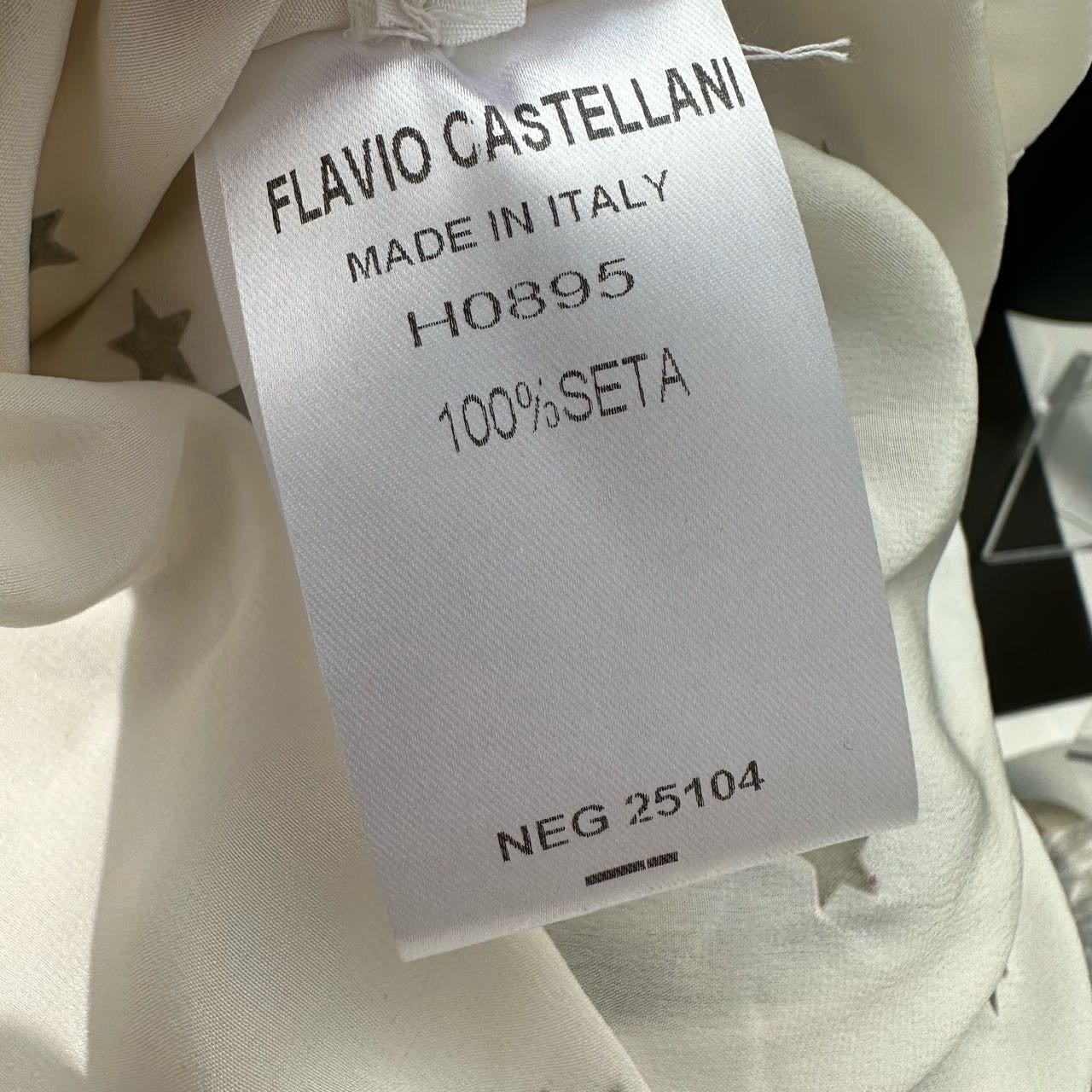 A级 Flavio Castellani  女士米色衬衫 42码
肩宽37cm 胸围46*2cm 衣长60cm 缩略图