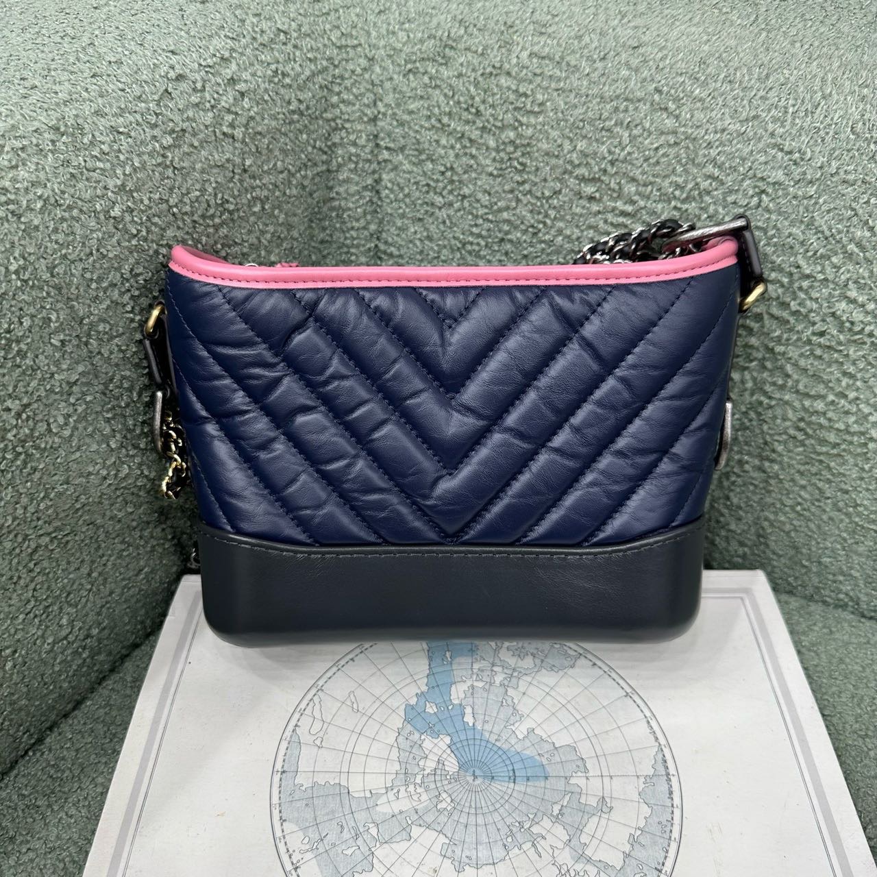 Chanel 拼色V纹流浪小号 26开 带尘袋 缩略图