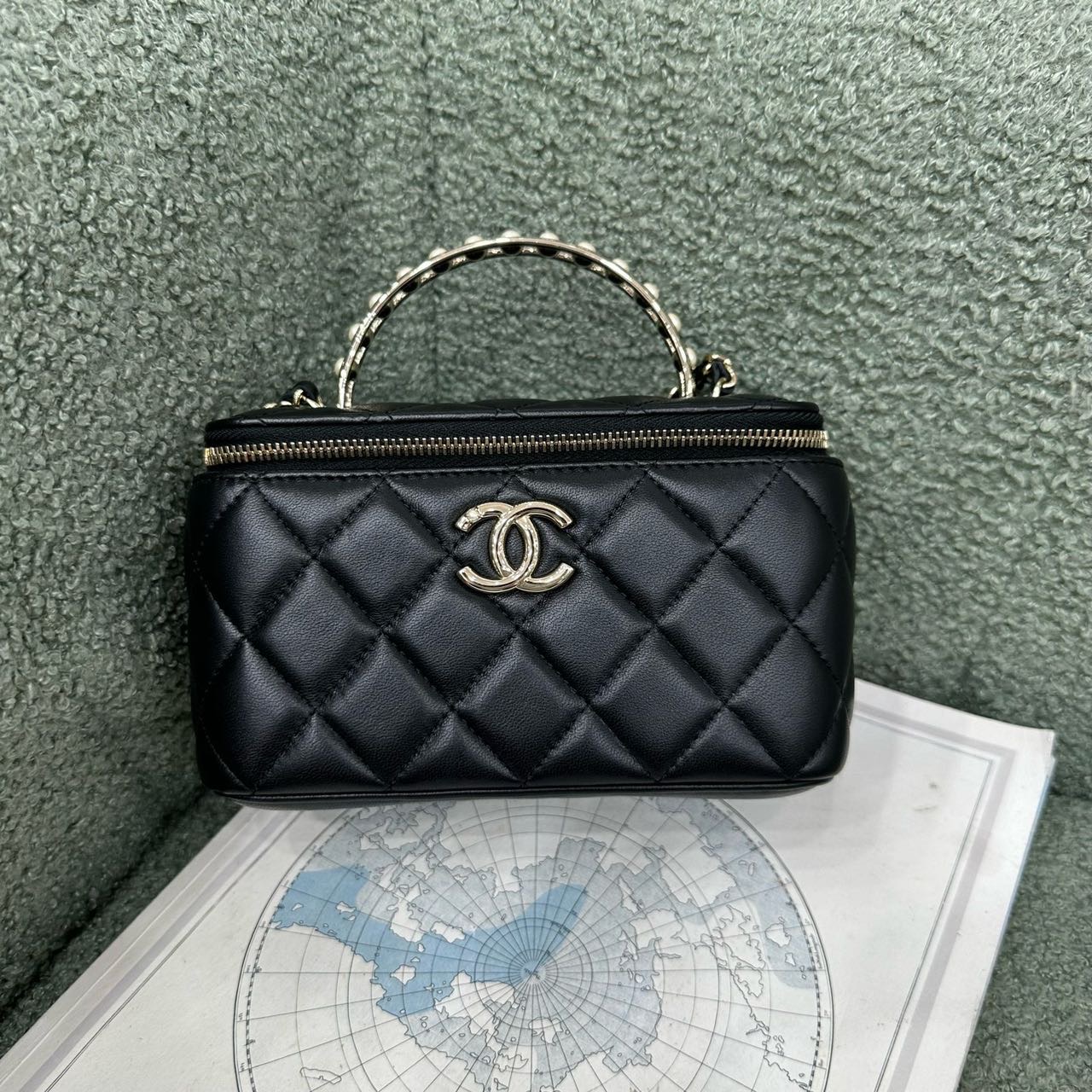 A级 Chanel 黑金珍珠手柄盒子包 芯片款