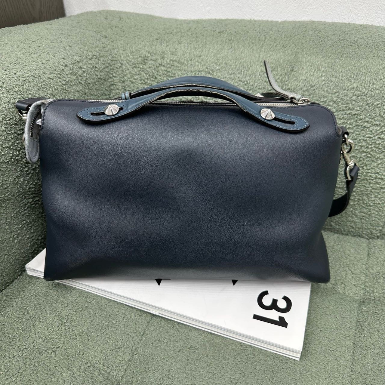 A级 Fendi 斜挎包 缩略图