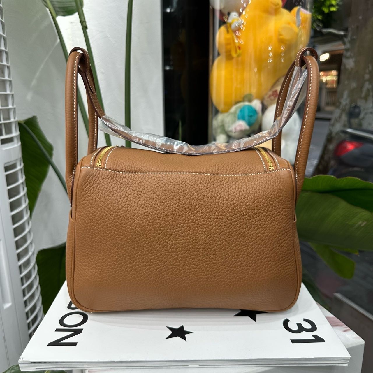 Hermes 金棕Lindy26 金扣 TC皮 G刻 全套新鲜票 缩略图