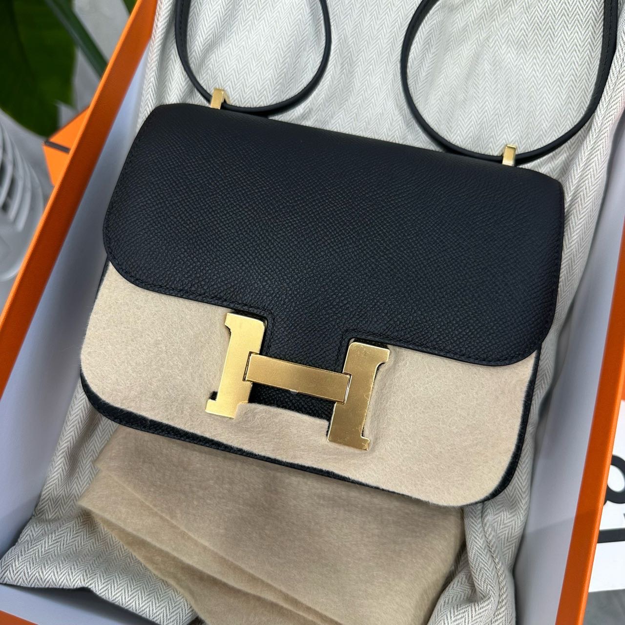 Hermes 黑金康康mini Epsom皮 G刻 全套新鲜票