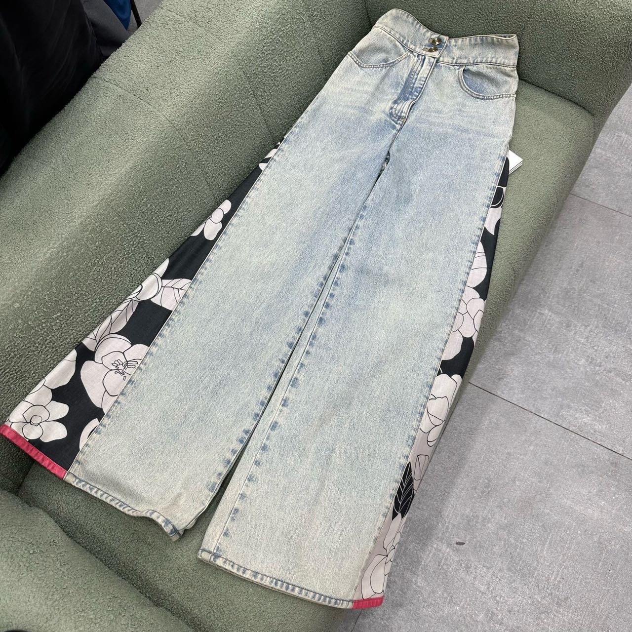 Chanel 牛仔裤 34码