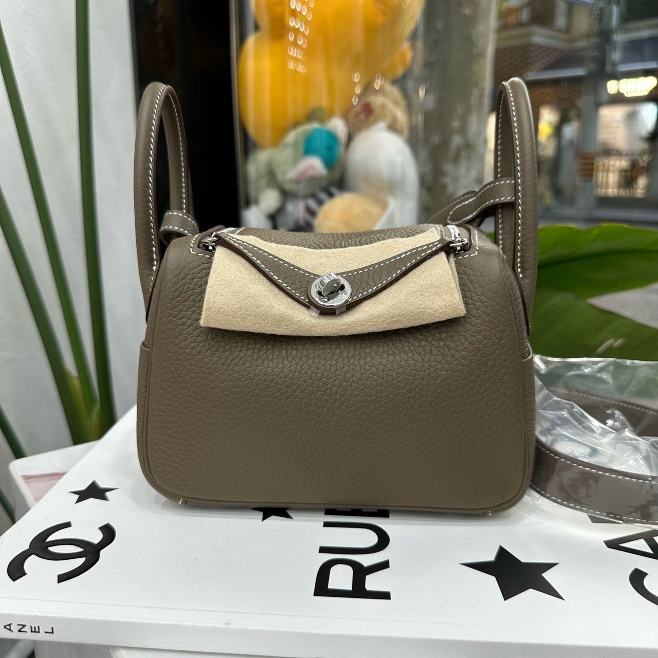 Hermes 大象灰mini Lindy 银扣 皮TC皮 全套