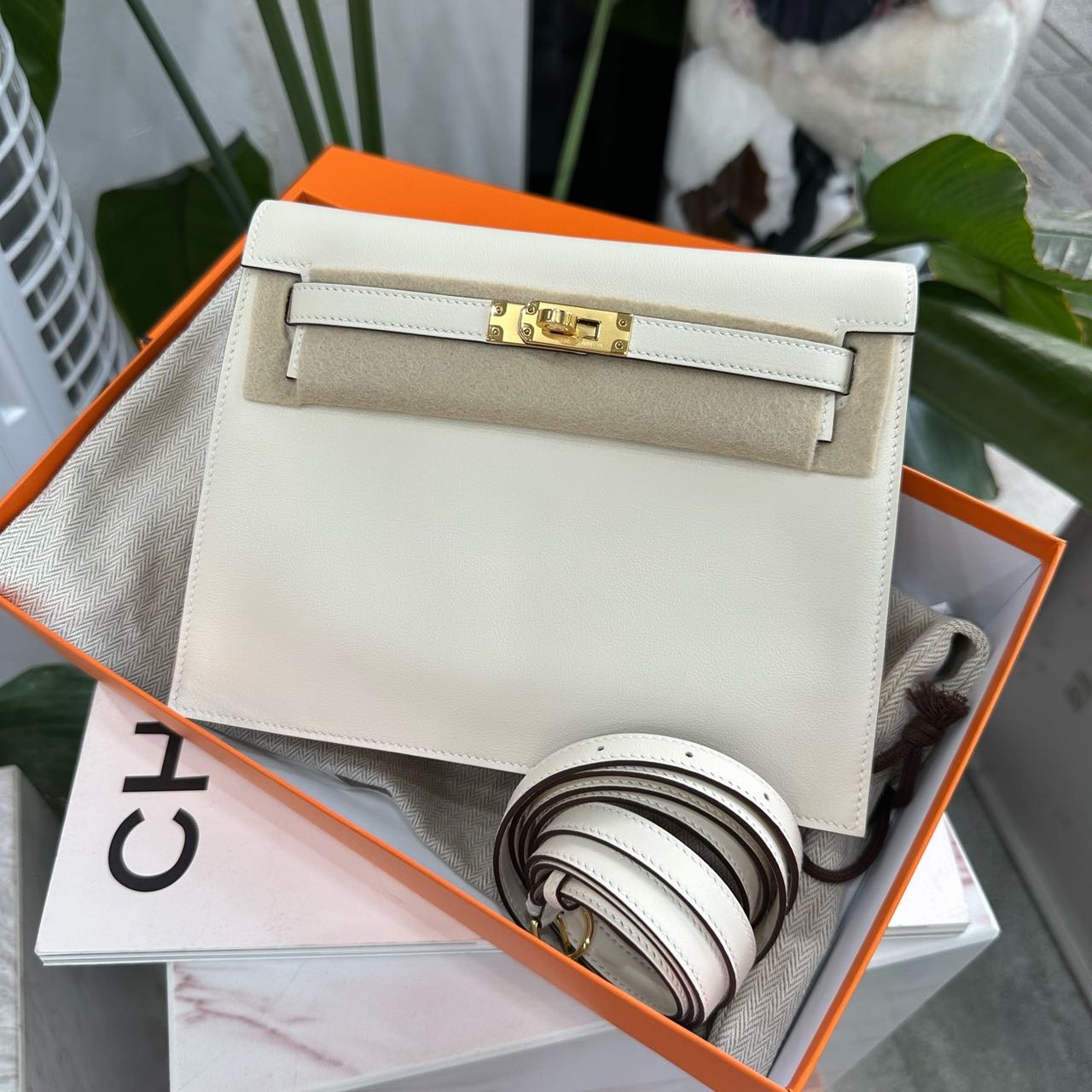Hermes 奶油白Kelly danse 金扣 swift皮 K刻 全套 缩略图