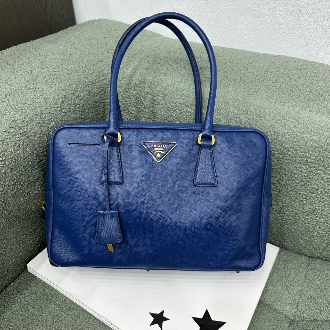 Prada 手提包
