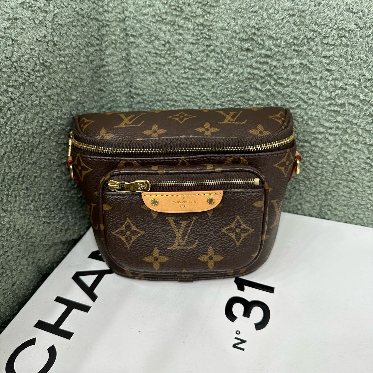 LV 老花bumbag mini腰包 芯片款