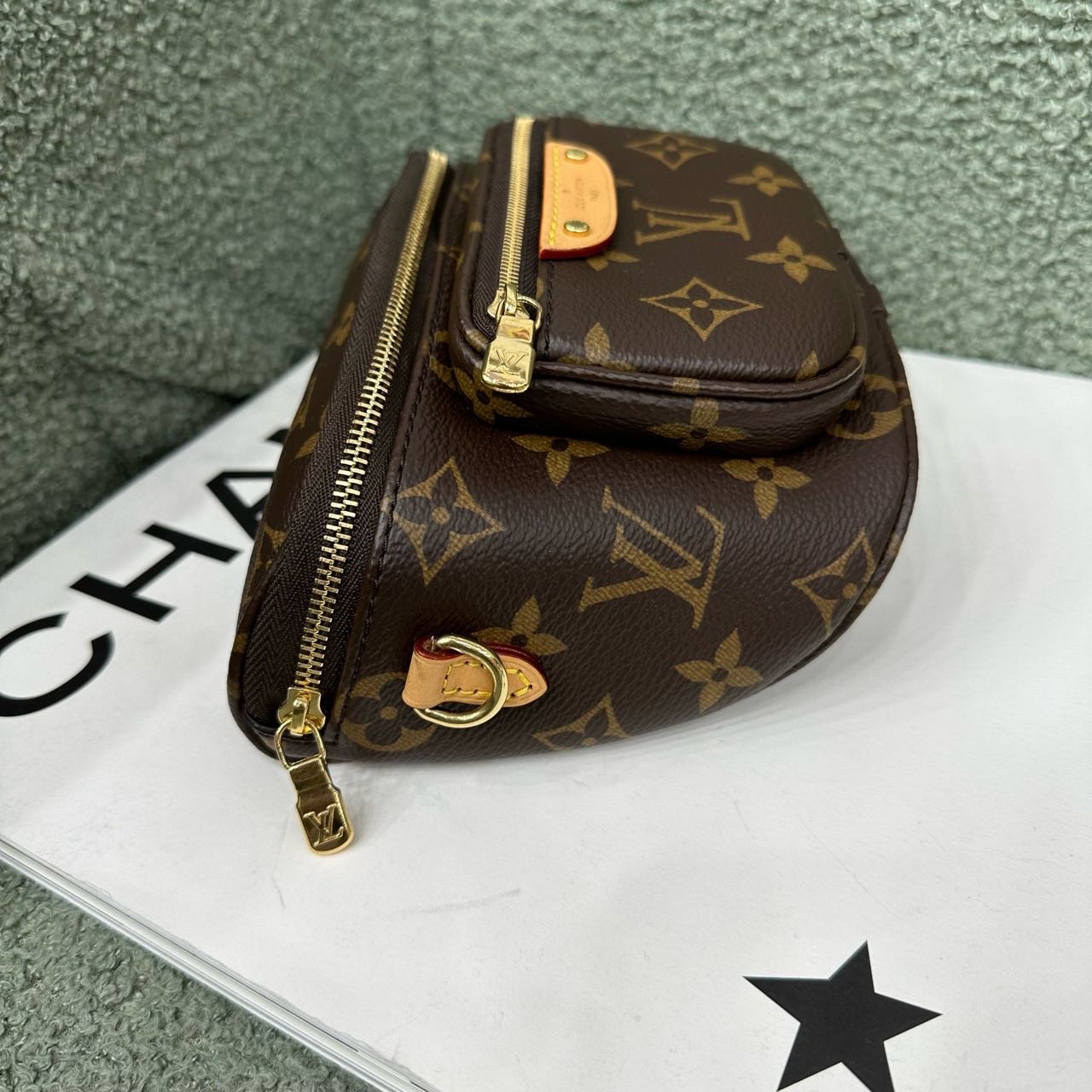 LV 老花bumbag mini腰包 芯片款 缩略图