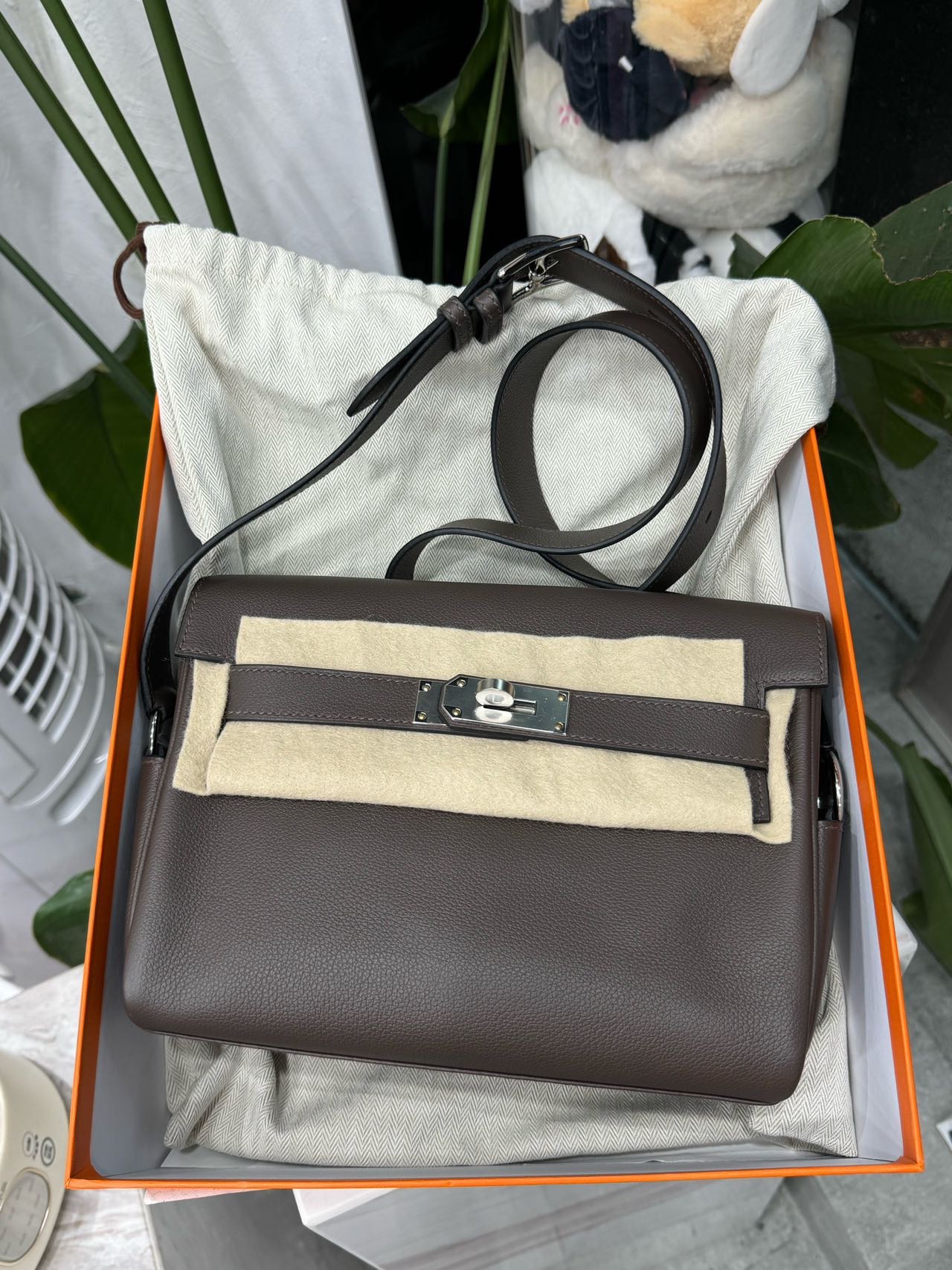 Hermes 4C树皮色银扣Ec皮Kelly Messenger 邮差斜挎包B刻全套国专票 公价12W 现在骨折带走