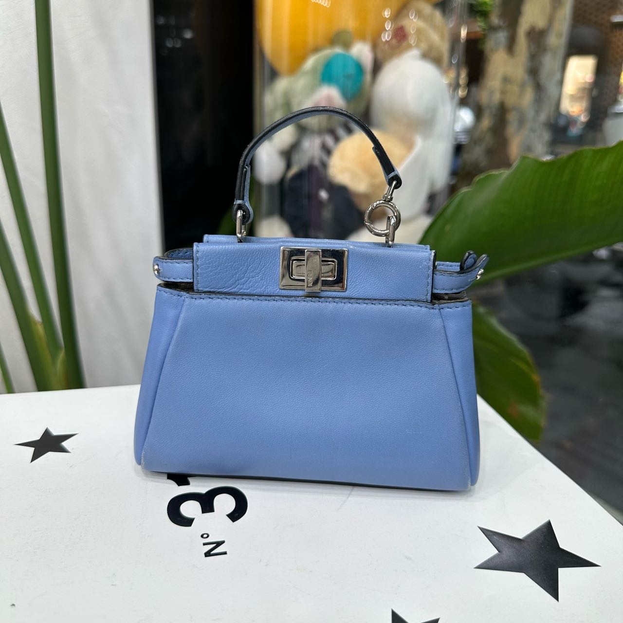 Fendi mini peekaboo斜挎包 缩略图