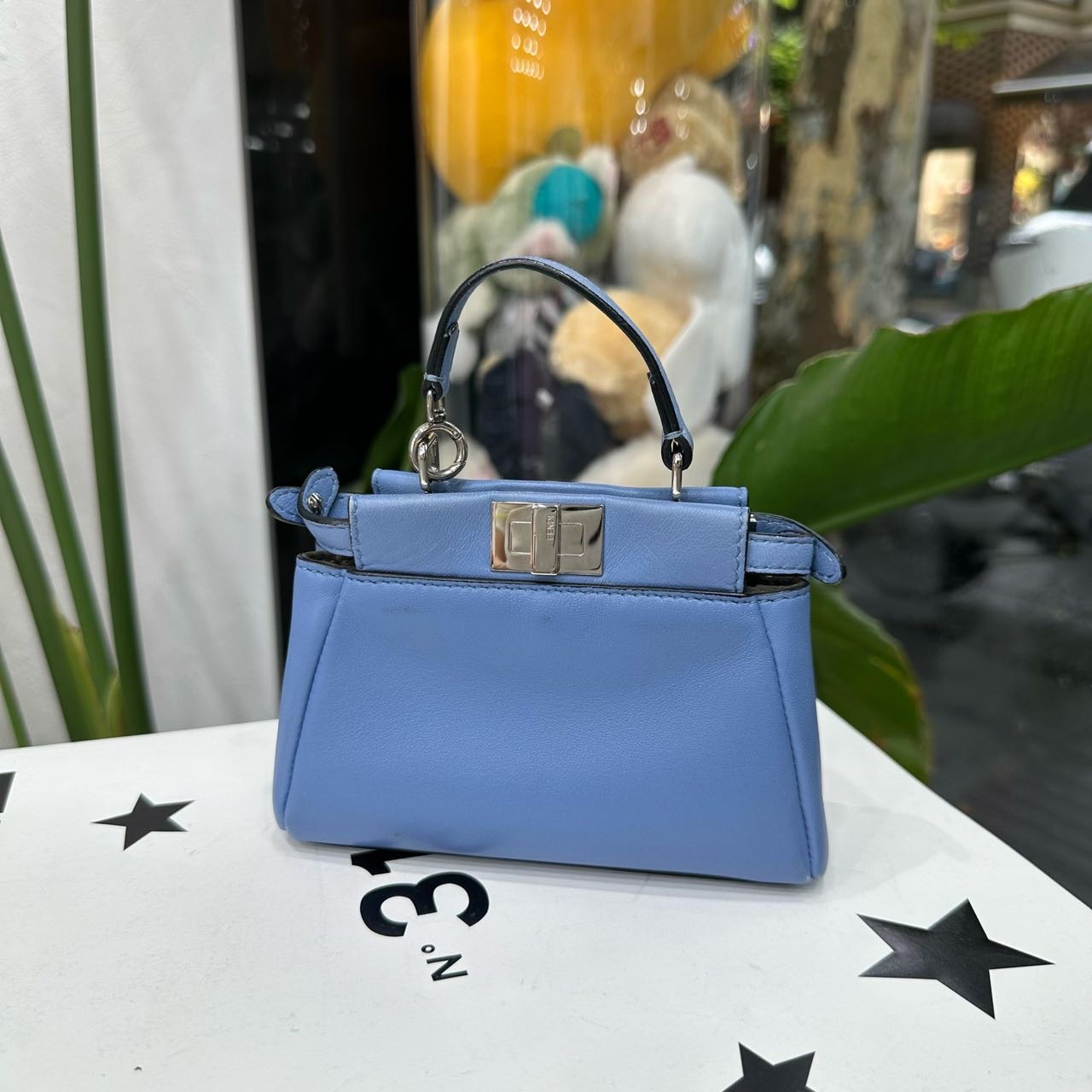 Fendi mini peekaboo斜挎包 缩略图