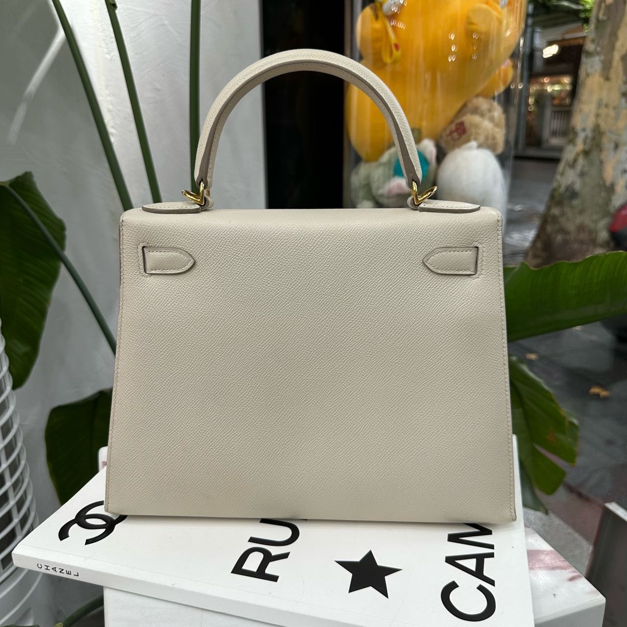 Hermes 奶昔白Kelly28 金扣 Epsom皮 X刻 缩略图