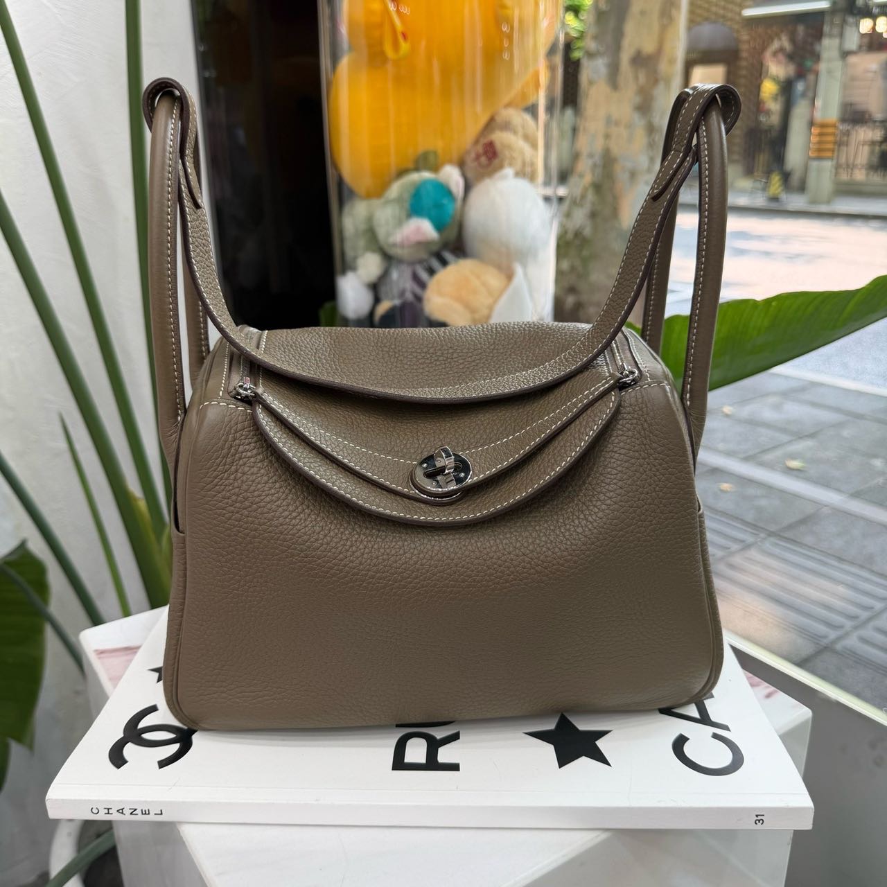 Hermes 大象灰银扣Tc皮Lindy26 Z刻 成色新 有尘袋