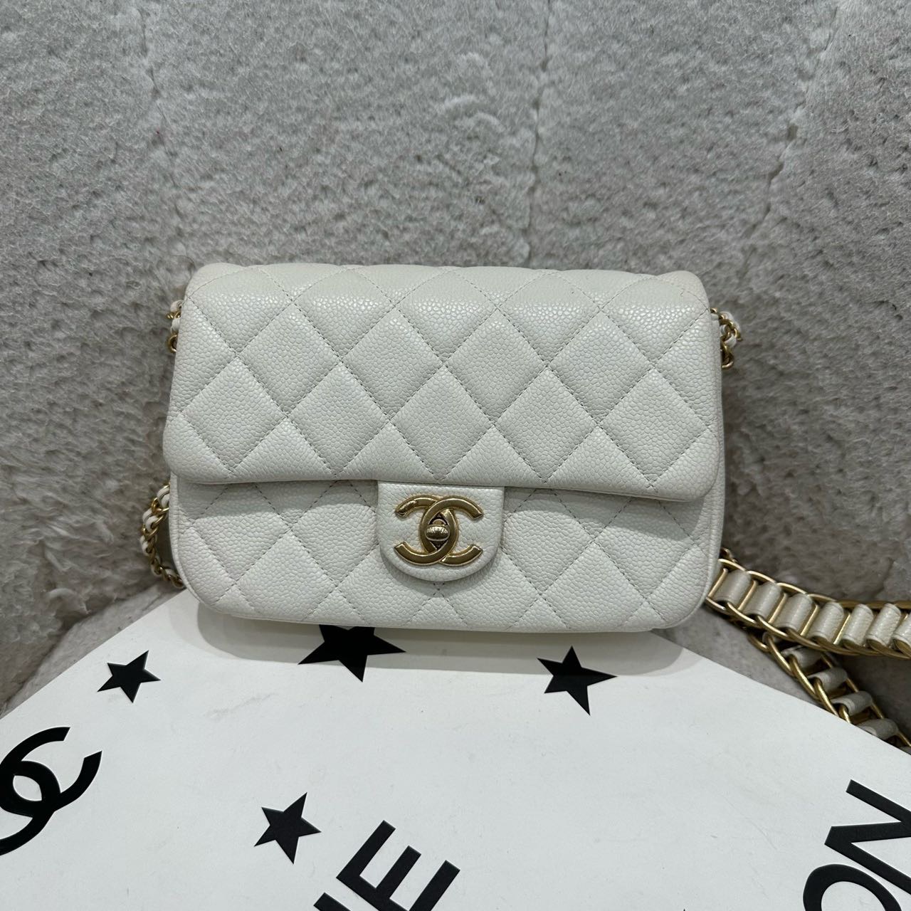 Chanel 白金荔枝皮金币款cf大mini 钢印款 有盒子尘袋票 公价三万多 现在一万多