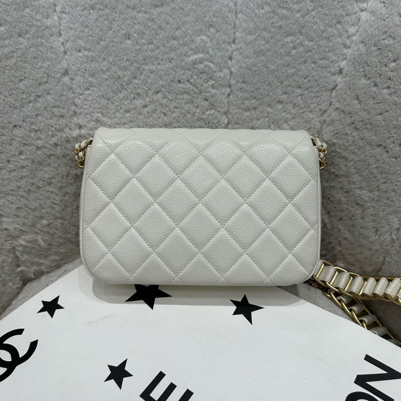 Chanel 白金荔枝皮金币款cf大mini 钢印款 有盒子尘袋票 公价三万多 现在一万多 缩略图