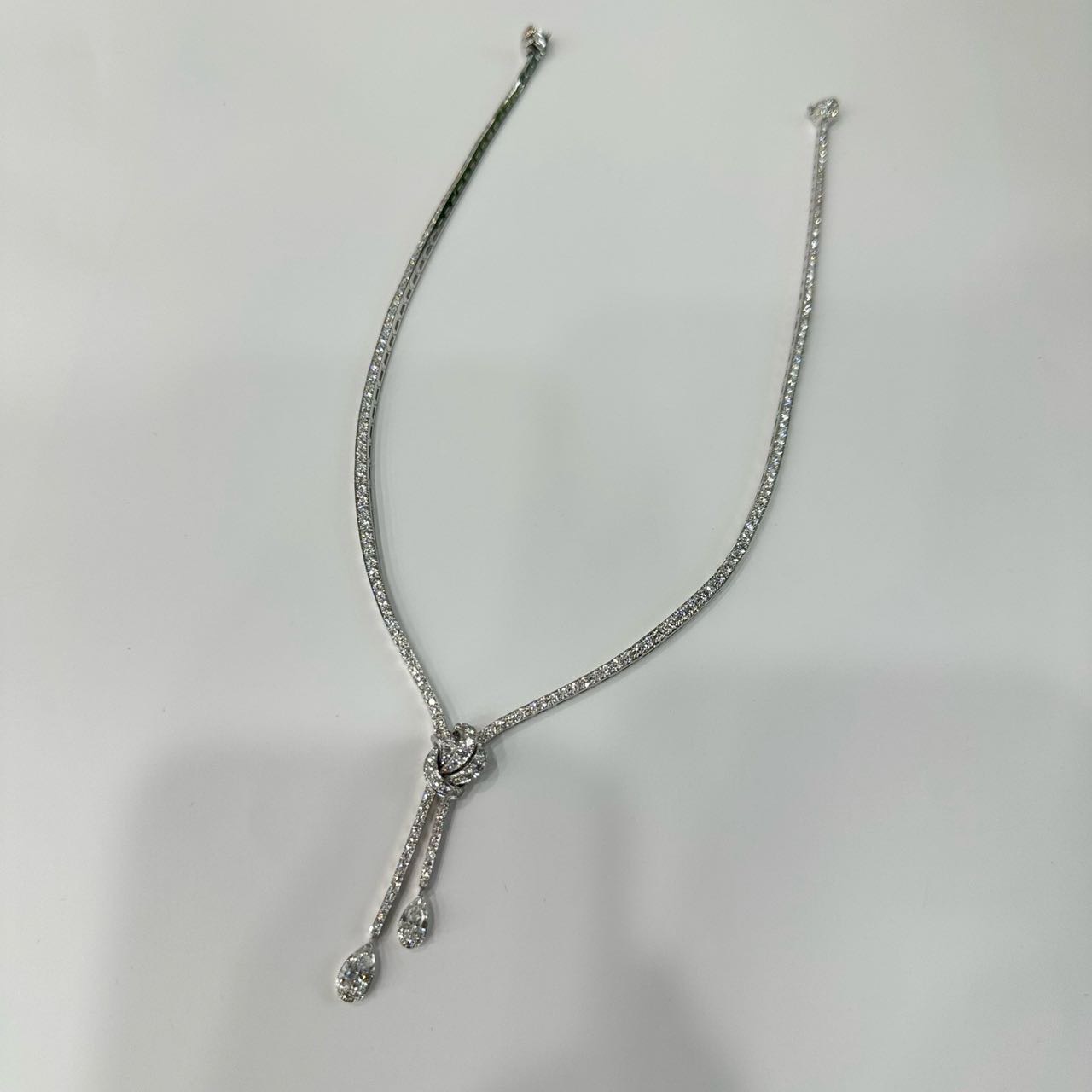 Garff 18K白金满钻Tilda’s Bow系列永结同心项链 缩略图